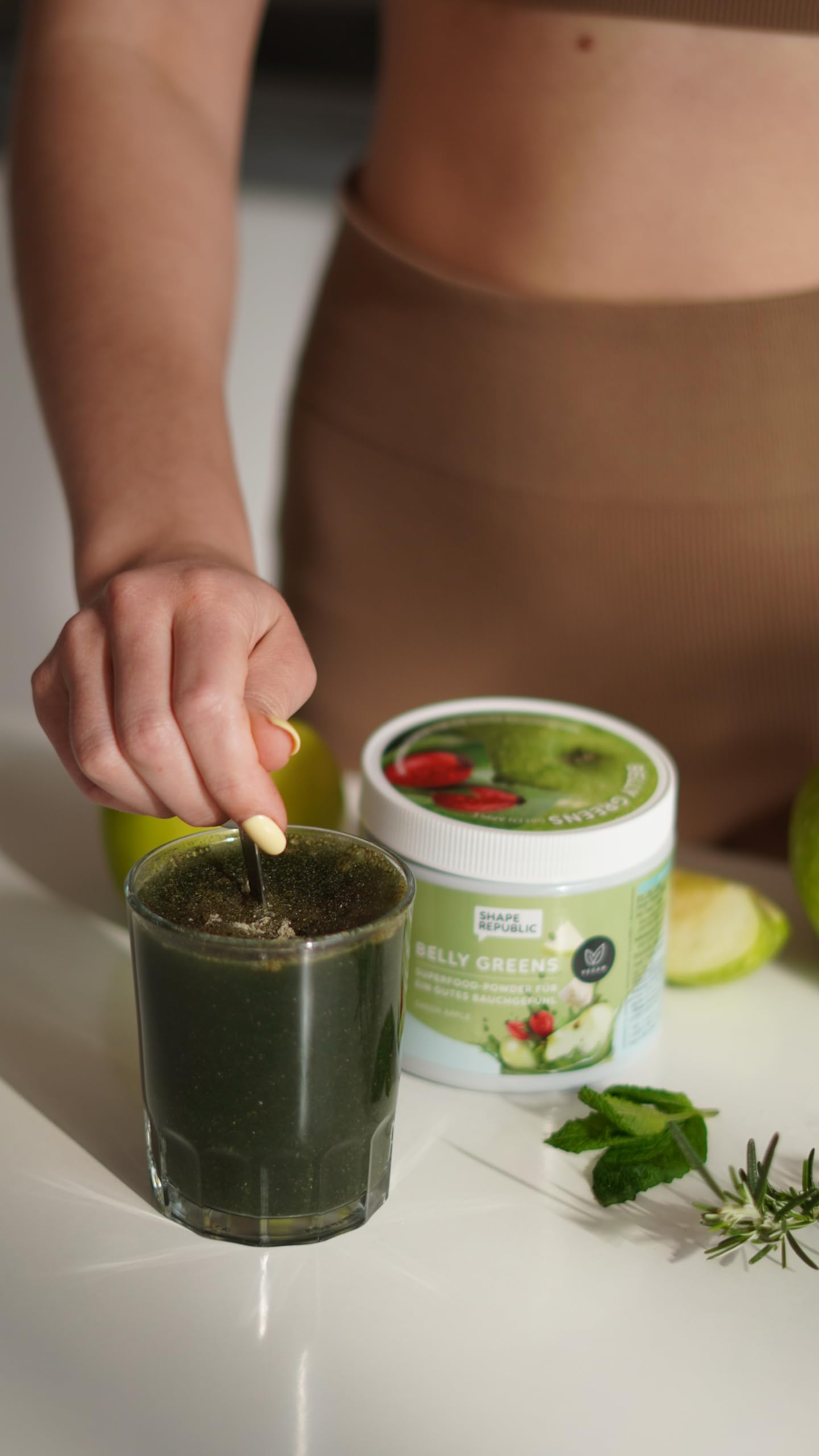 shape-republic-belly-greens-anti-bl-hbauch-pulver-210-g-gr-ner-apfel image 5